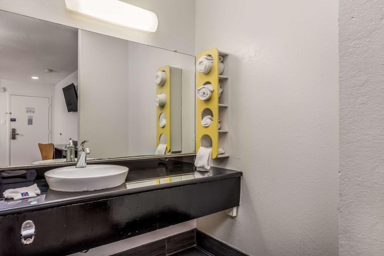 Motel 6-Westley, Ca Eksteriør billede