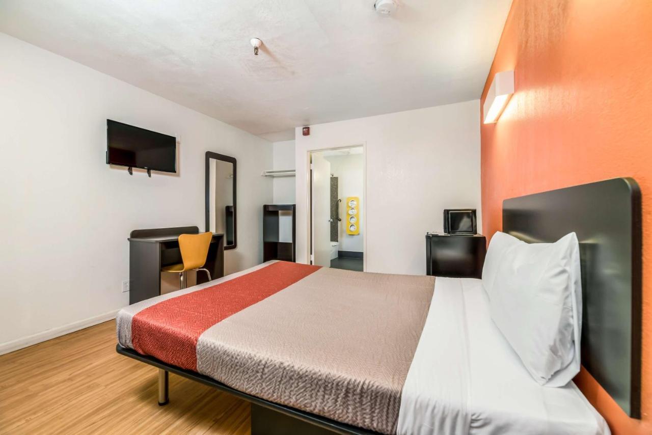 Motel 6-Westley, Ca Eksteriør billede