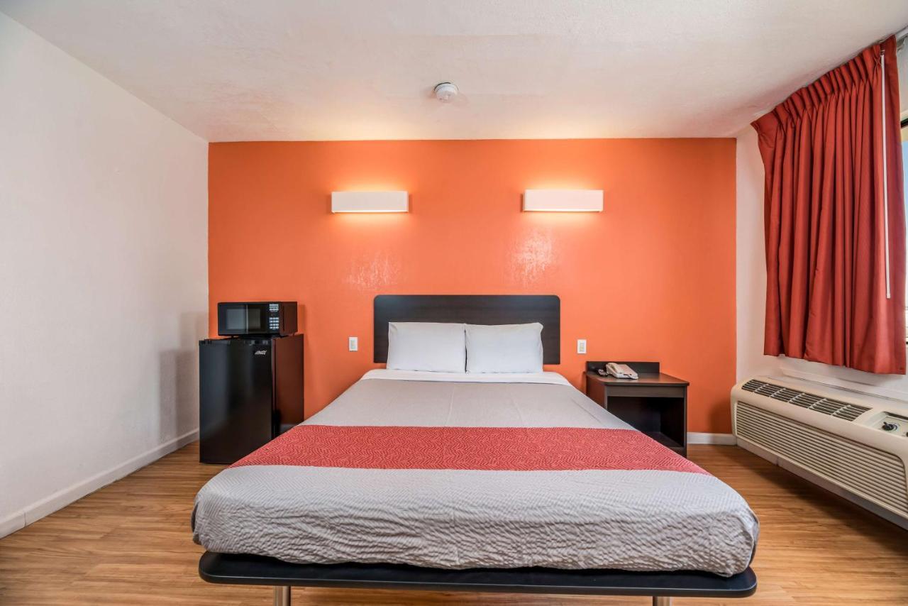 Motel 6-Westley, Ca Eksteriør billede